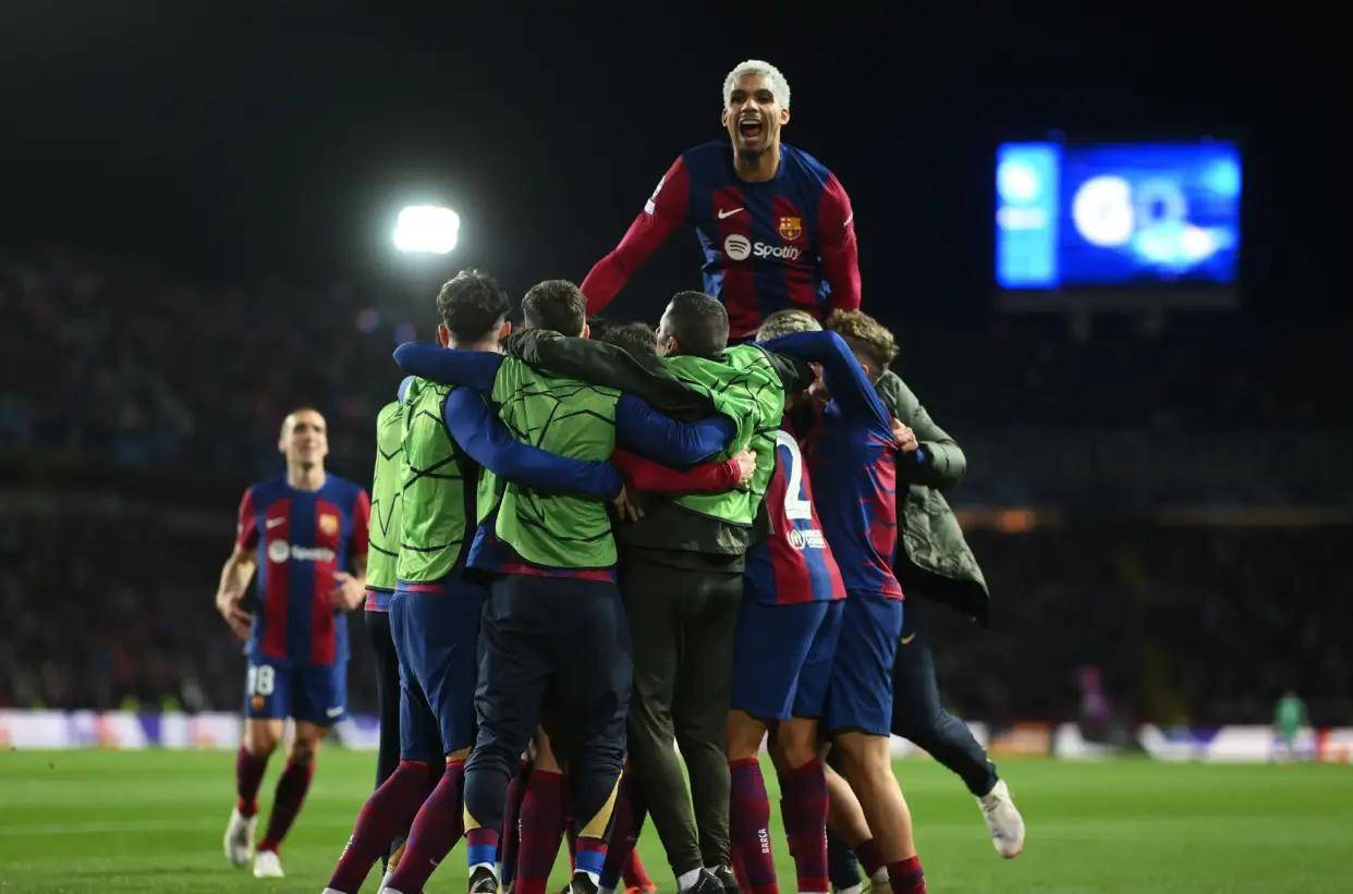 包含那不勒斯惊险击败皇家马德里！西甲球队遇挫的词条